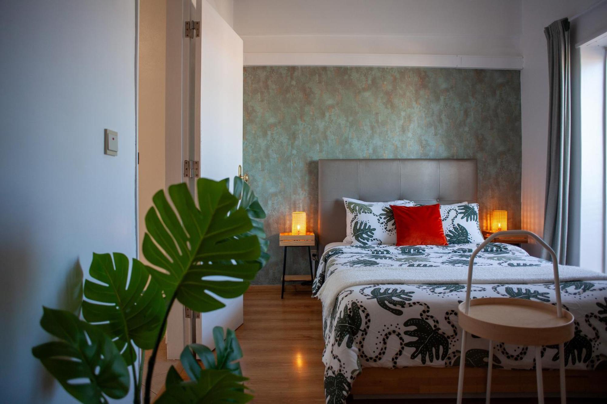 Just4U Apartment 2 Алмада Экстерьер фото