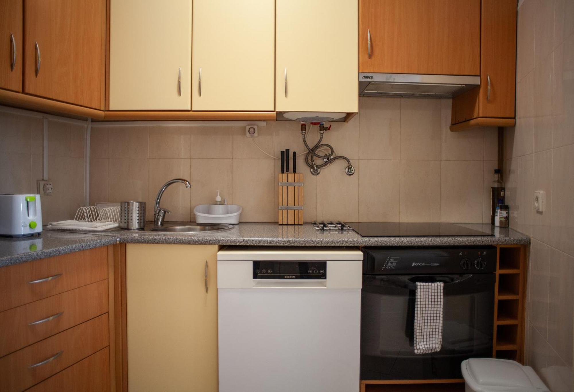 Just4U Apartment 2 Алмада Экстерьер фото