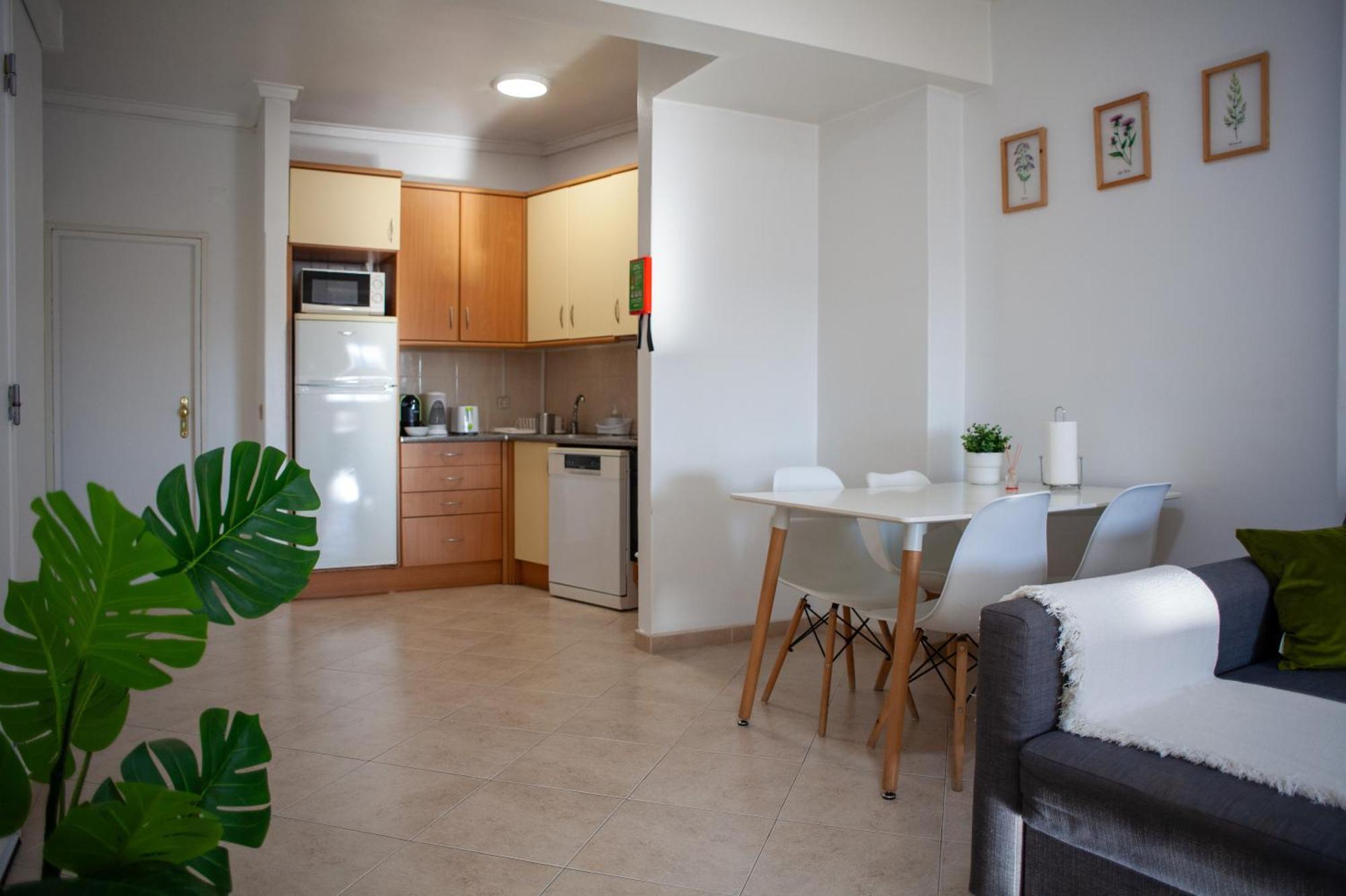 Just4U Apartment 2 Алмада Экстерьер фото